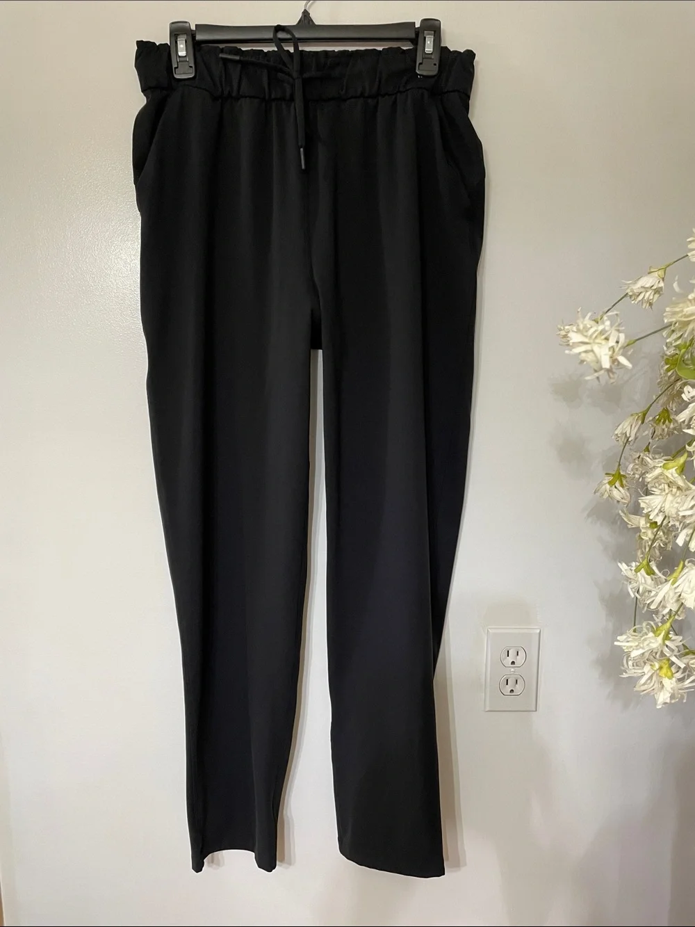 Lululemon Elastic Waist Joggers - Picture 1 of 7